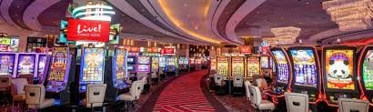 Tim dealer profesional polo138 di studio live casino dengan teknologi multi-kamera